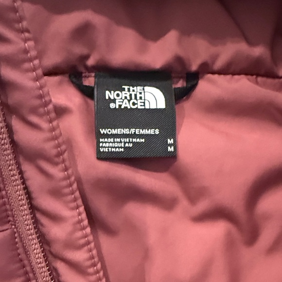 The North Face Burgundy Quilted Lightweight Jacket Medium - Picture 2 of 8